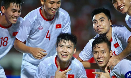 Tuyển Việt Nam tăng 1 bậc trên bảng xếp hạng FIFA, tiếp tục bỏ xa Thái Lan