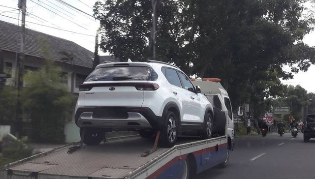 Lộ Kia Sonet 2021 trên đường Việt Nam: Xe gầm cao giá rẻ lắp ráp trong nước, đàn em vua doanh số Seltos - Ảnh 2.