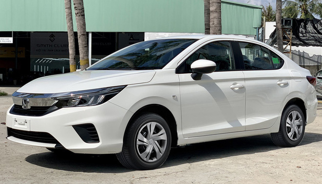 Ford Ranger lên đỉnh sau ồn ào chảy dầu, vua doanh số Toyota Vios vẫn chưa thôi “vi hành” - Ảnh 2.