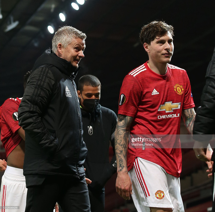 Man United đối mặt với nỗi ám ảnh lớn nhất của Solskjaer; Arsenal ngược dòng bằng 4 bàn thắng - Ảnh 2.