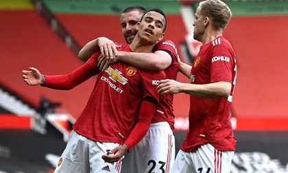 'Truyền nhân Van Persie' lập công, cánh cửa vô địch Premier League lại mở ra với Man United