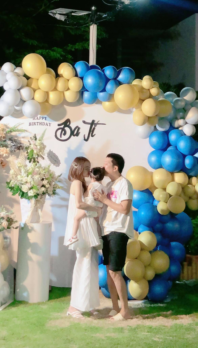 Trường Giang lên tiếng bảo vệ Nhã Phương giữa loạt phốt 