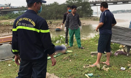 Tìm thấy thi thể nam thanh niên nhảy cầu Bến Thủy 2
