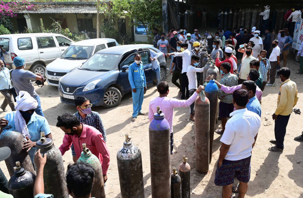 Máy bay siêu lây nhiễm từ Ấn Độ: Tổng cộng 52 người trên chuyến bay từ New Delhi dương tính với Covid-19 - Ảnh 2.