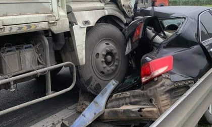 Chủ Camry vừa đăng bán xe, vài tiếng sau đã gặp tai nạn kinh hoàng trên cao tốc