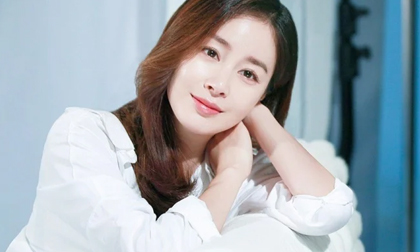 Phụ nữ khí chất là dù nhan sắc không nổi bật, túi không có nhiều tiên nhưng phải đủ lo cho bản thân