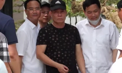 Đại tá công an kể lại nhiều giờ 'cân não' trong căn biệt thự, thuyết phục hung thủ buông súng vụ 2 người bị bắn chết