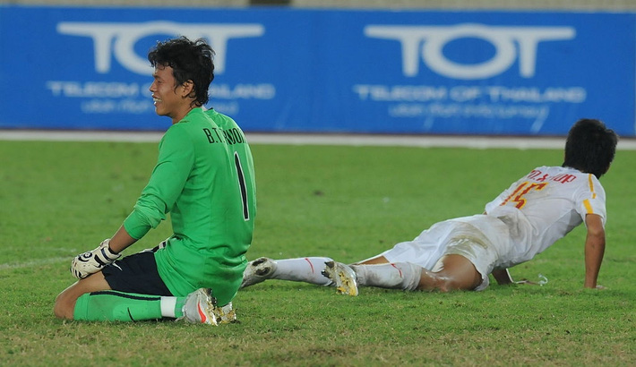 Đặng Văn Lâm gặp khó vì luật FIFA, thầy Park đặt niềm tin vào thủ môn từng gây tai tiếng? - Ảnh 2.