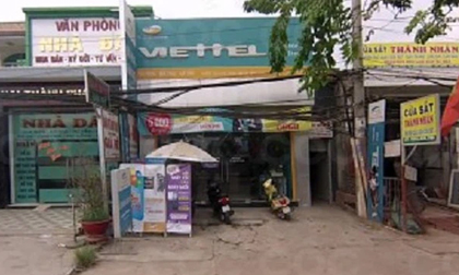 Xông vào cửa hàng Viettel ở Sài Gòn xịt hơi cay nữ nhân viên, cướp hàng trăm triệu đồng