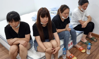 Hà Nội: Cảnh sát phá cửa nhà phát hiện 12 người Trung Quốc nhập cảnh 'chui' cố thủ bên trong