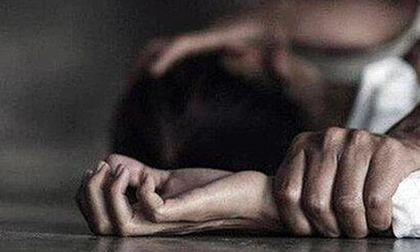 Sau khi vui vẻ, gã 'phi công trẻ' dùng dao khống chế cướp tài sản người tình trong nhà nghỉ