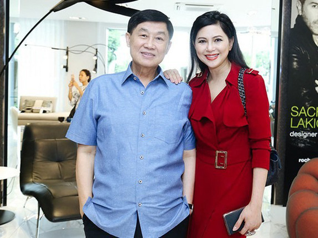 Nhan sắc thời trẻ của vợ tỷ phú Johnathan Hạnh Nguyễn một lần nữa gây dậy sóng, lần này là do gái yêu tự đăng - Ảnh 4. Nhan sắc thời trẻ của vợ tỷ phú Johnathan Hạnh Nguyễn một lần nữa gây dậy sóng, lần này là do gái yêu tự đăng - Ảnh 4.