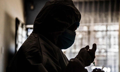 Phát hiện 'động trời' ở Peru: Y tá không tiêm vaccine Covid cho người dân mà tiêm không khí