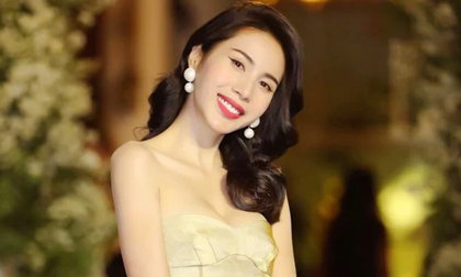 Bị nói xây nhà ở những nơi 10 năm mới lũ lụt, Thủy Tiên lên tiếng đáp trả đầy khéo léo