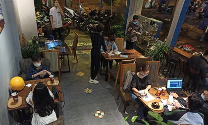 Quán cà phê Ghế Đẩu và Đà Lạt Phố ở Sài Gòn bị phạt hàng chục triệu vì vi phạm quy định phòng dịch Covid-19