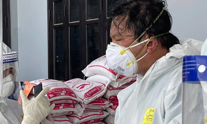 BS trong tâm dịch Bắc Giang: 'Quân của anh 'gục' hết rồi!... Mọi người vẫn đang làm việc, cố cho xong'