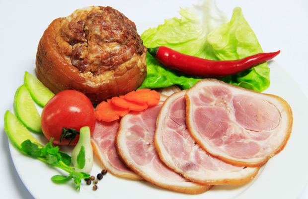 Đồ ăn nhiều muối không tốt cho xương khớp của bé