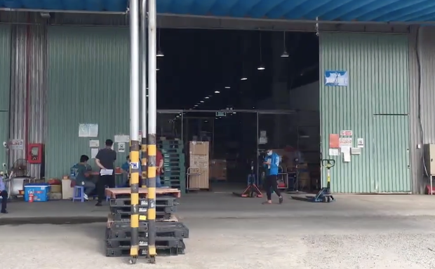 NÓNG: TP.HCM phát hiện ca mắc Covid-19 làm việc tại Khu công nghiệp Vĩnh Lộc - Ảnh 1.
