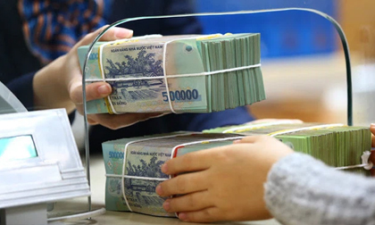 Loạt ngân hàng vừa tăng lãi suất tiết kiệm, gửi tiền ở đâu có lợi nhất?