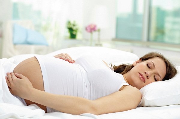 Nằm ngửa khiến tăng nguy cơ thai chết lưu