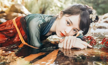 Kẻ ngốc mới đi tranh giành thiệt hơn, phụ nữ thông minh họ cần nhất là phúc hậu
