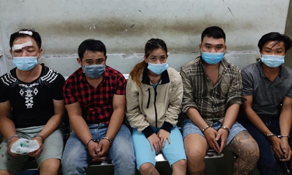 TP.HCM: Bắt 2 gã thanh niên chích điện, đạp ngã xe cô gái 24 tuổi để cướp tài sản lúc rạng sáng