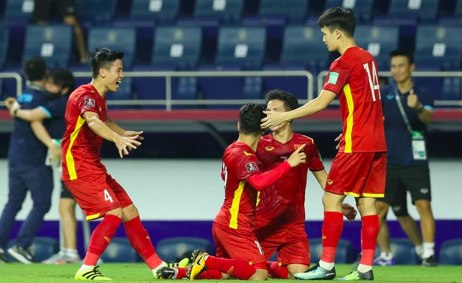 CĐV Đông Nam Á khen Việt Nam hết lời, người Thái Lan phẫn uất: Tôi có nên xấu hổ không? Nhìn Việt Nam mà khiếp sợ - Ảnh 3.