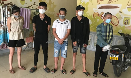 Bắc Giang: Nhóm 'nam thanh nữ tú' tụ tập sử dụng ma túy giữa mùa dịch COVID-19