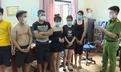 Gần 40 nam nữ tổ chức 'bay lắc' giữa mùa dịch bị công an tóm gọn