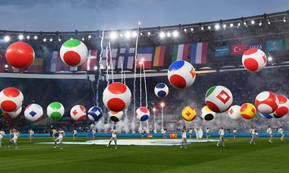 Mãn nhãn với lễ khai mạc Euro 2021: Bữa tiệc màu sắc đầy ấn tượng mang nhiều thông điệp ý nghĩa
