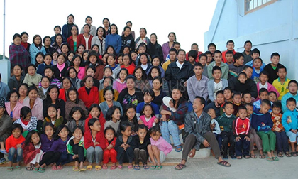Giáo chủ 'đa thê phái' khét tiếng Ấn Độ có 39 bà vợ và 94 đứa con đã qua đời ở tuổi 76