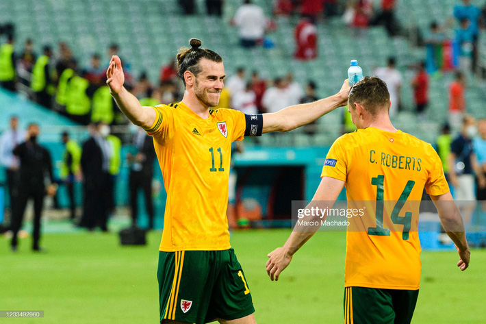 Italia hùng dũng khẳng định tham vọng vô địch; Gareth Bale hóa siêu nhân gồng gánh Xứ Wales - Ảnh 5.