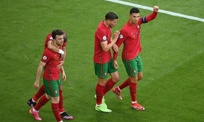 Ronaldo lập công, Bồ Đào Nha vẫn bị Đức dồn vào hiểm cảnh sau màn đại bại thảm thương