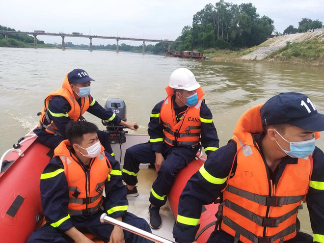 Người phụ nữ đi lên cầu rồi mất tích, nghi tự tử vì uẩn khúc chuyện gia đình - Ảnh 3.