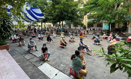 Covid-19 đang 'hoành hành' tại TP.HCM: Cứ 1 người nhiễm lại lây cho 5 người