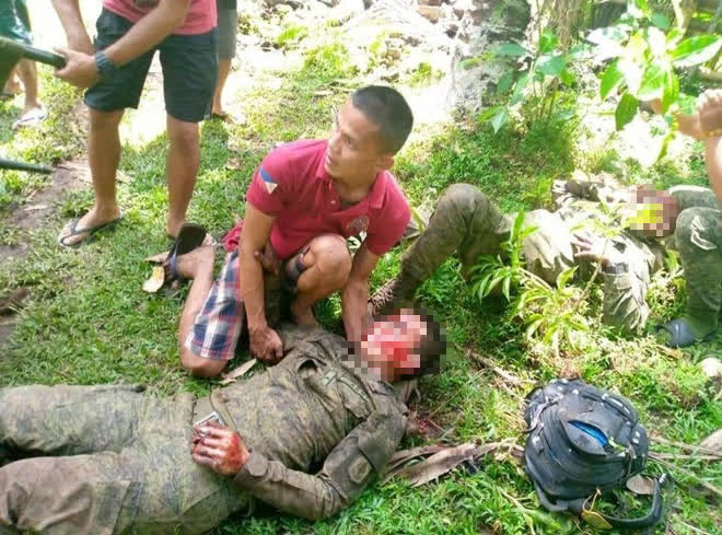 NÓNG: 17 người thiệt mạng trong vụ máy bay C-130 rơi ở Philippines - Hiện trường kinh hoàng! - Ảnh 1.
