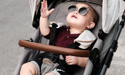 Hồ Ngọc Hà gọi biểu cảm của con trai Leon như đang 'hô mưa gọi bão'