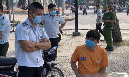 Áp dụng Chỉ thị 16 tại TP.HCM: 5 việc cần chú ý để không bị phạt 'tiền triệu'