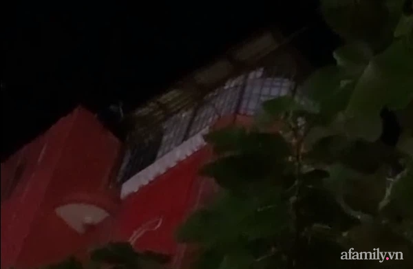 Hà Nội: Công an đột kích vào quán karaoke hoạt động trái phép, nhiều khách phá 