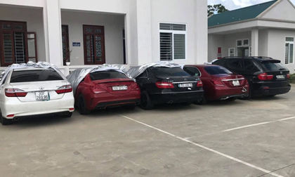 Phá đường dây làm giả giấy tờ ô tô, thu hàng loạt xe sang tiền tỷ