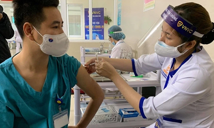 Hà Nội tiêm vaccine Covid-19 cho 5,1 triệu dân: Ai sẽ được ưu tiên tiêm trước?