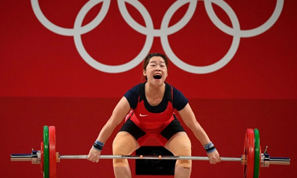 Lực sĩ Hoàng Thị Duyên nâng tạ hỏng, đoàn Việt Nam có nguy cơ trắng tay ở Olympic Tokyo