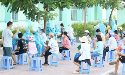 Hải Dương: Phát hiện người phụ nữ bán hàng ăn mắc Covid-19, tiếp xúc với nhiều khách và không nhớ hết tên