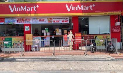 23 siêu thị Vinmart, Vinmart + đóng cửa vì liên quan đến công ty Thanh Nga - nơi có chùm 21 ca F0
