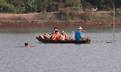 Phát hiện thi thể người phụ nữ mang thai 7 tháng dưới lòng hồ