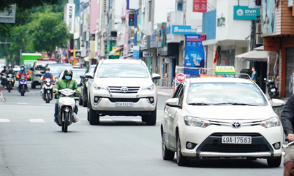 MỚI: TP.HCM áp dụng 'ai ở đâu ở yên đó' từ 0h ngày 23/8