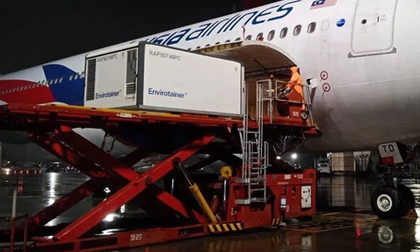Tin vui: Chuyên cơ chở hơn 50.000 lọ Remdesivir thuốc kháng COVID-19 vừa về Tân Sơn Nhất