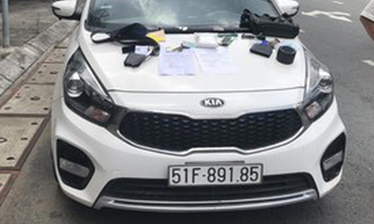 Bị công an kiểm tra, thanh niên bỏ lại đồng bọn cùng ô tô chứa ma túy để tháo chạy