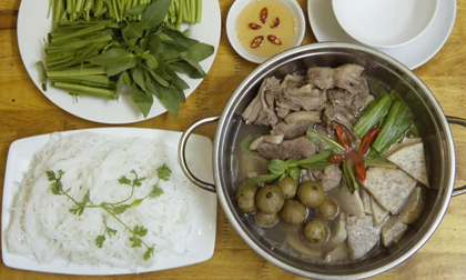 Cách nấu vịt om sấu ngon như nhà hàng 5 sao