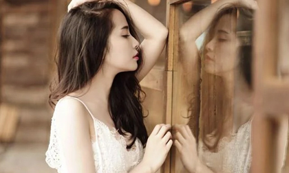 Cứ suốt ngày than thở gánh nặng chồng con, sao đàn bà không học cách tự yêu lấy mình